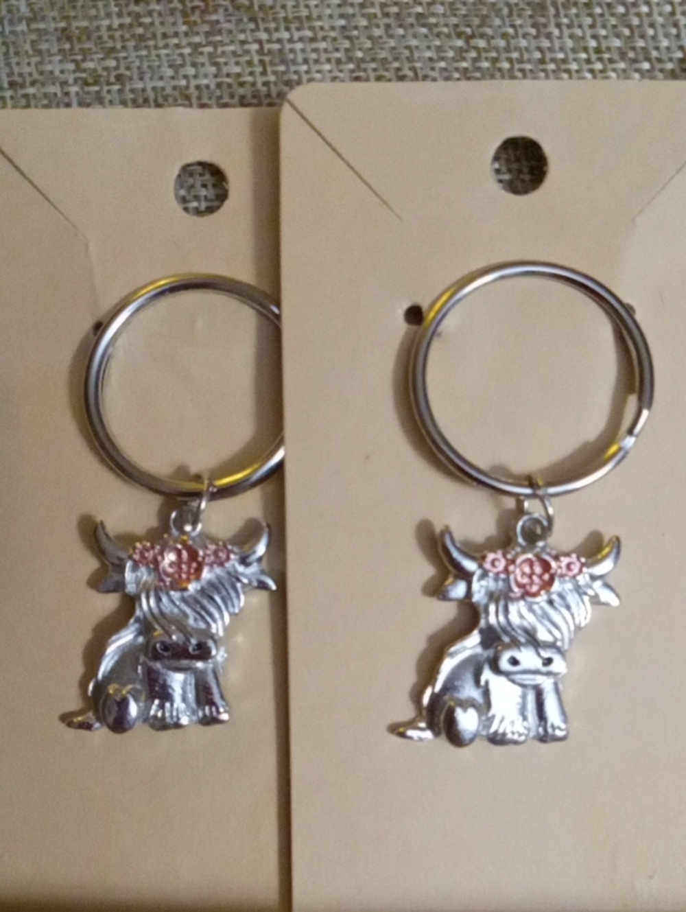 7 Keychains - Picture 3 of 5